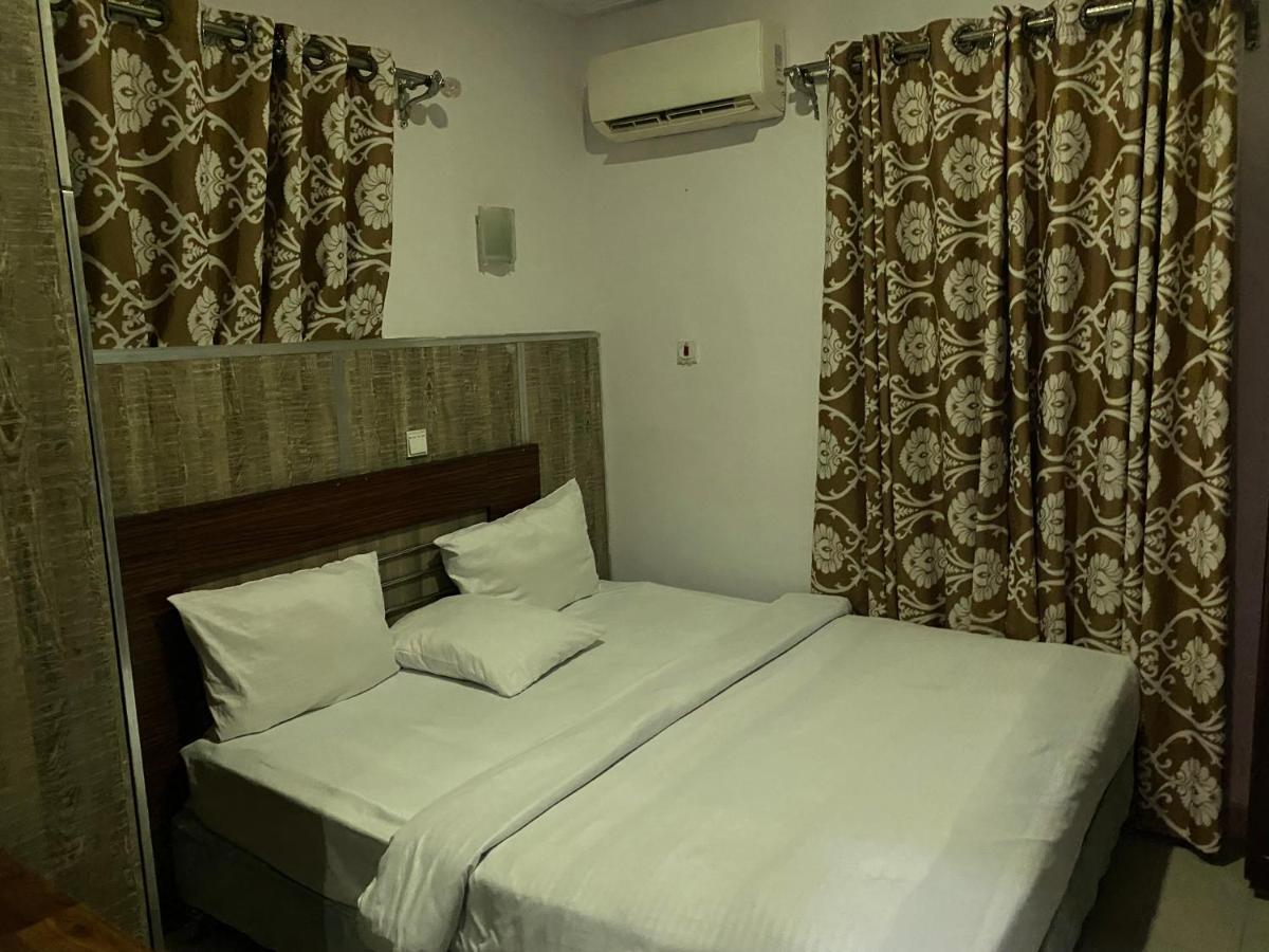 Villa Palazzo Hotel And Apartments Ikeja Ngoại thất bức ảnh