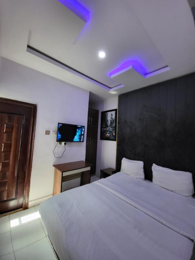 Villa Palazzo Hotel And Apartments Ikeja Ngoại thất bức ảnh